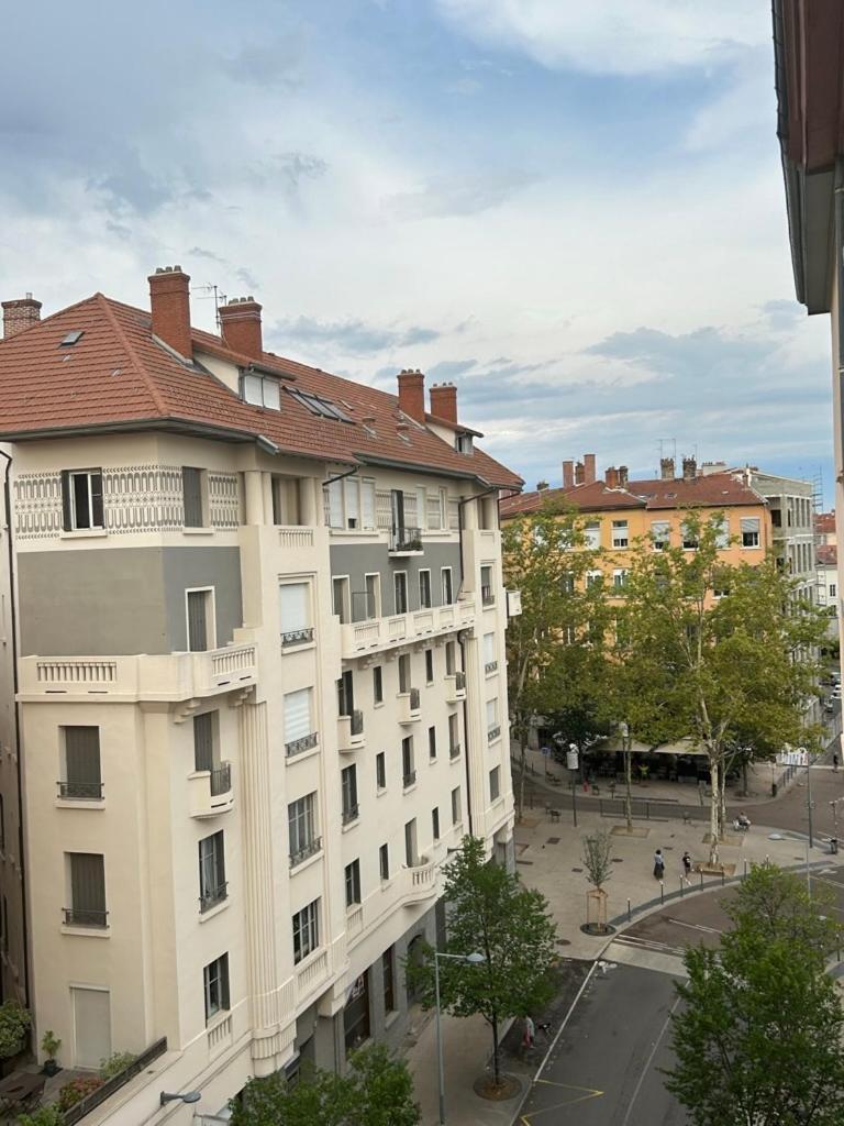 Hotel De La Croix-Rousse Lyon Exterior photo