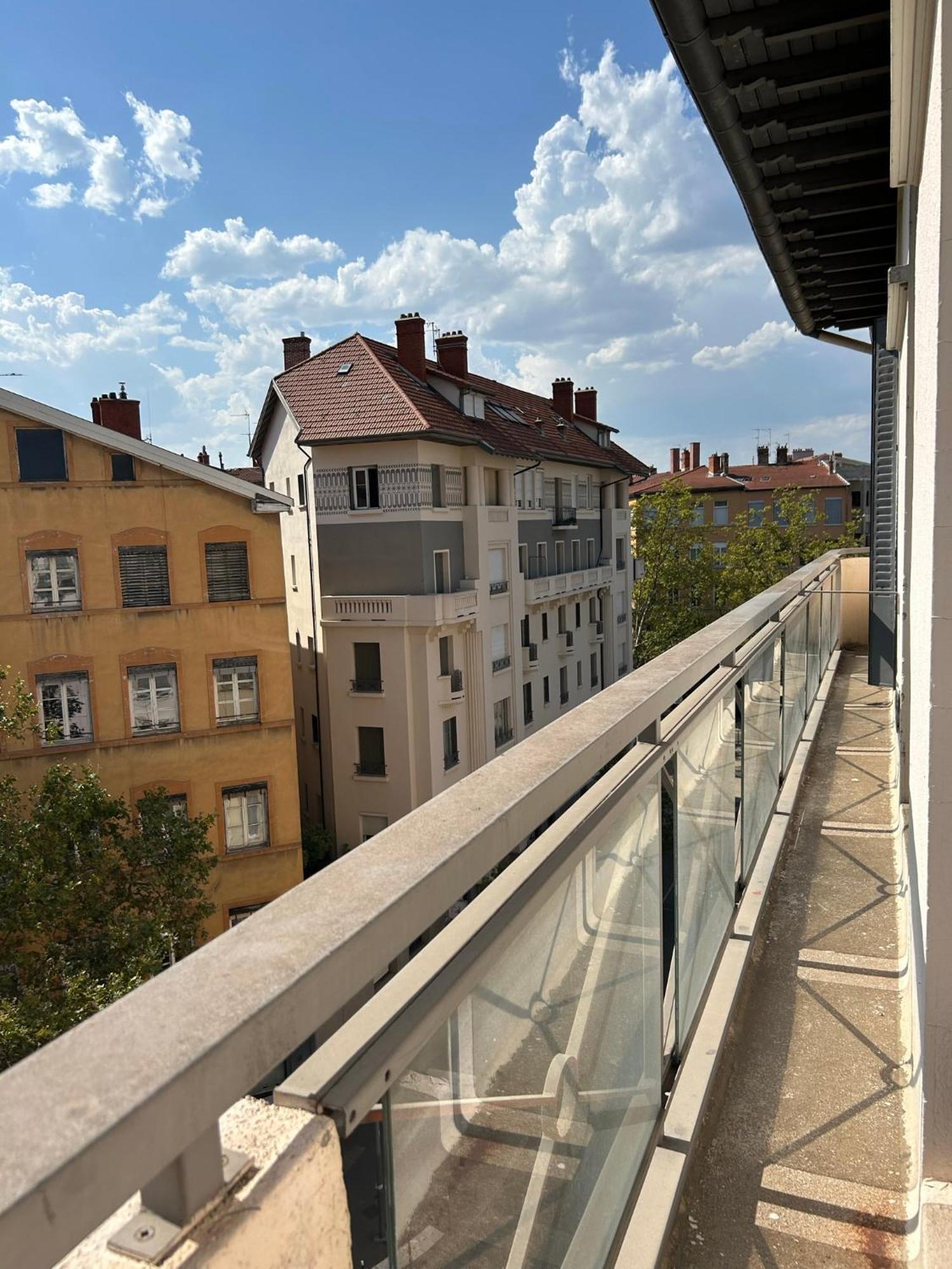 Hotel De La Croix-Rousse Lyon Exterior photo